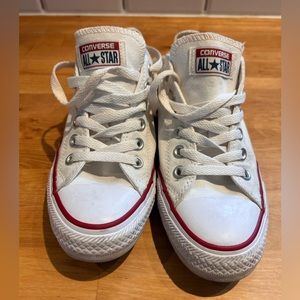 Converse Allstar 9.5 woman’s 7.5 men’s